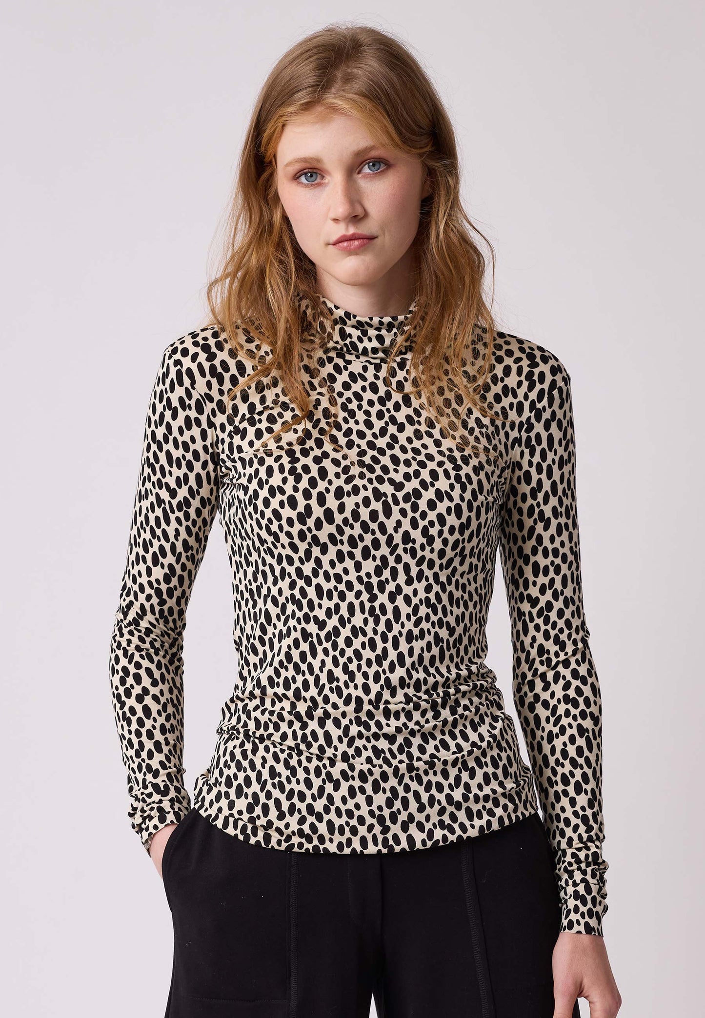 Pull col roulé, modèle Anna