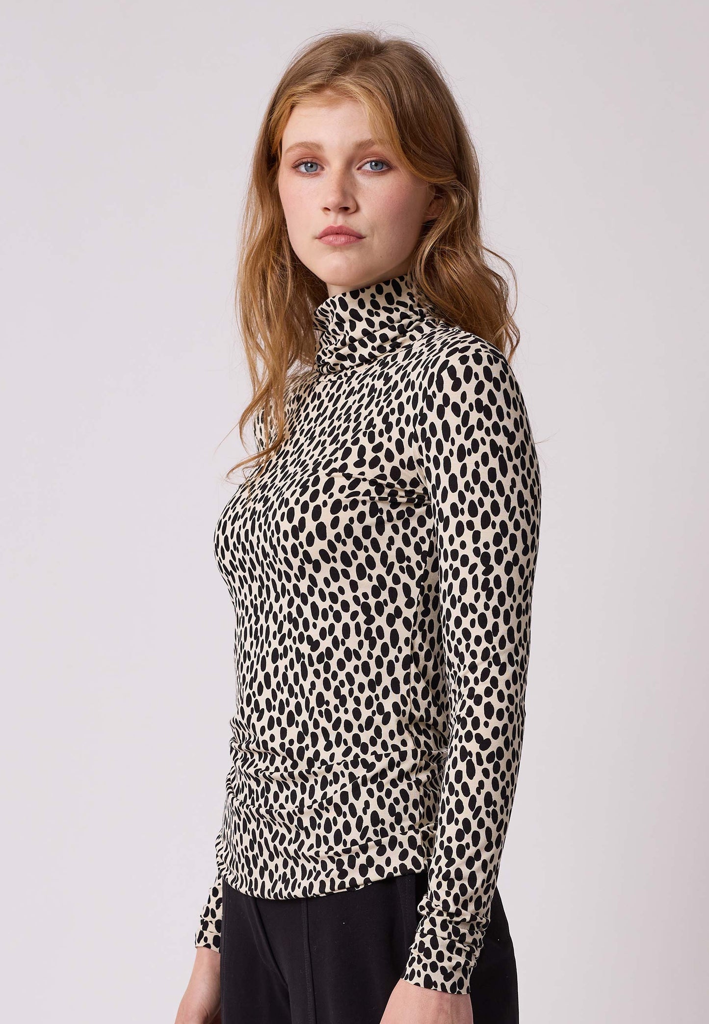 Pull col roulé, modèle Anna
