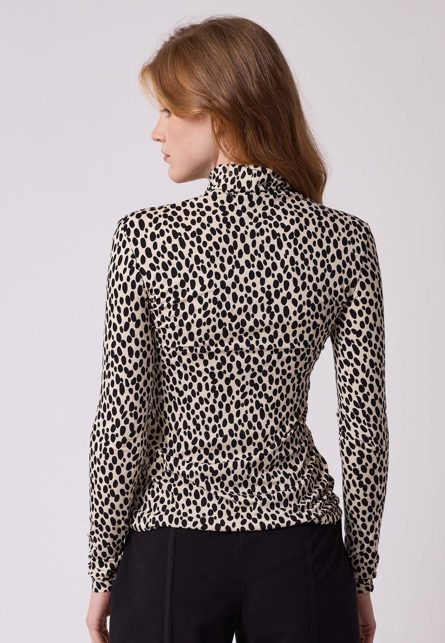 Pull col roulé, modèle Anna