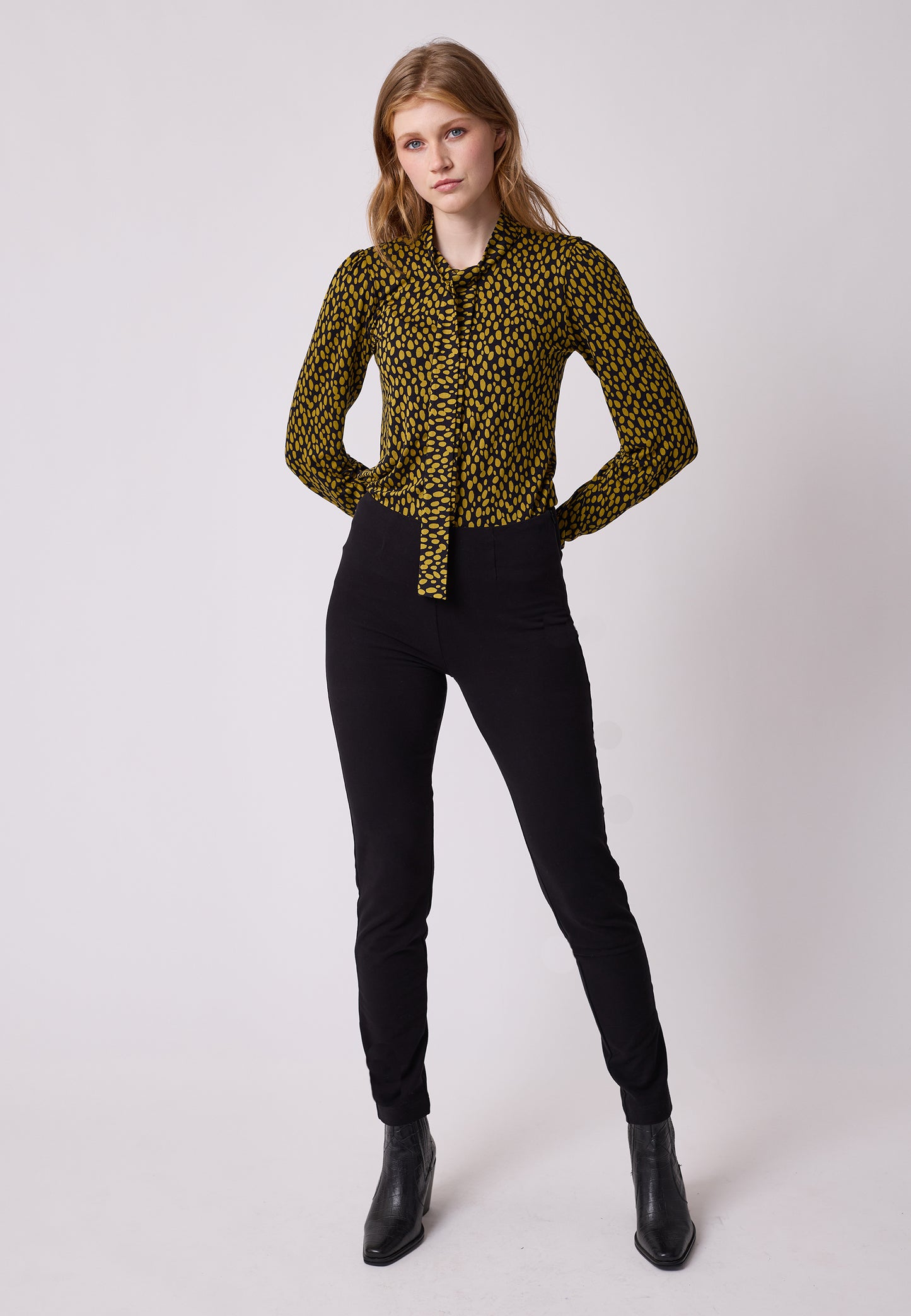 Pants, model Nola