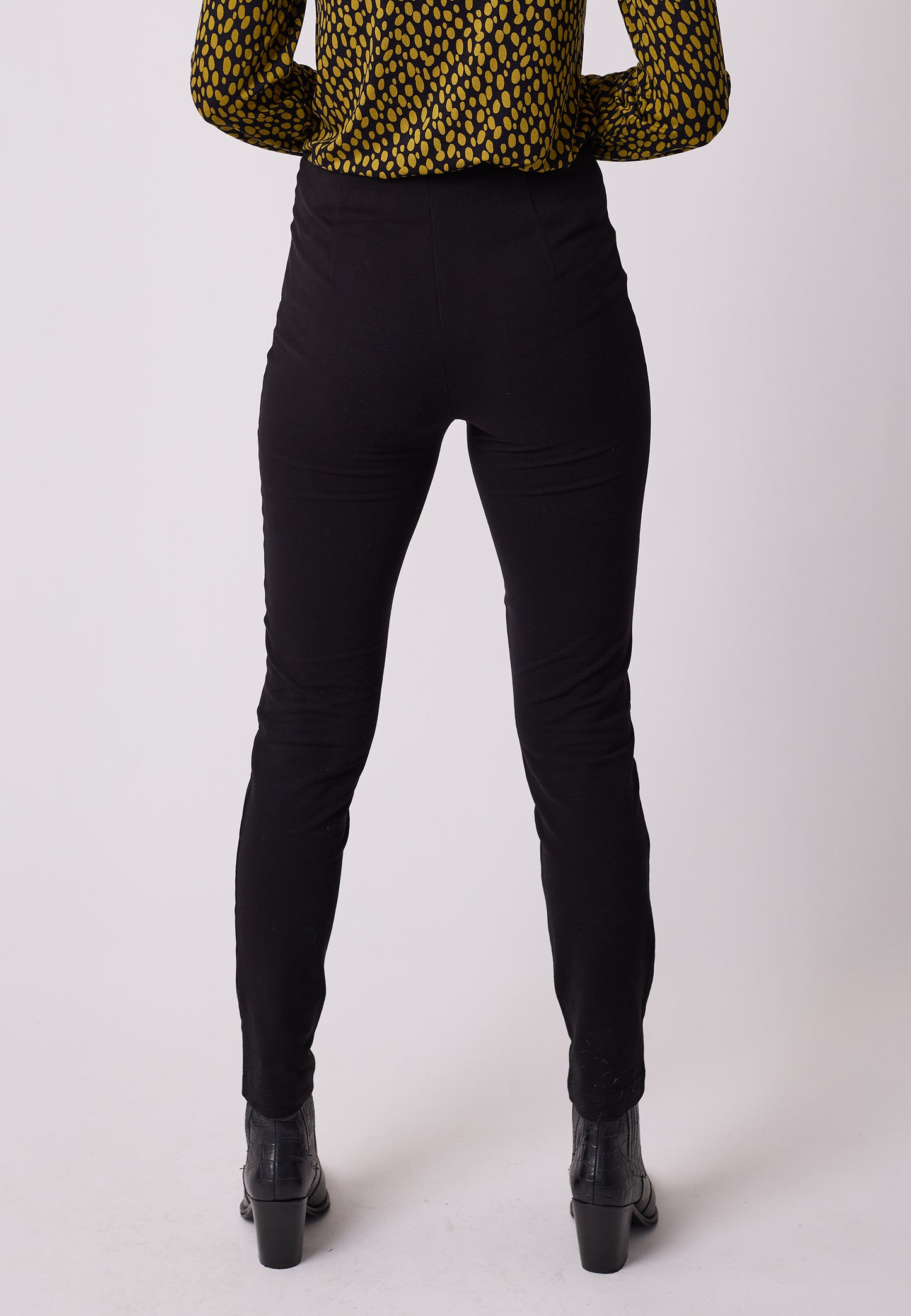 Pants, model Nola