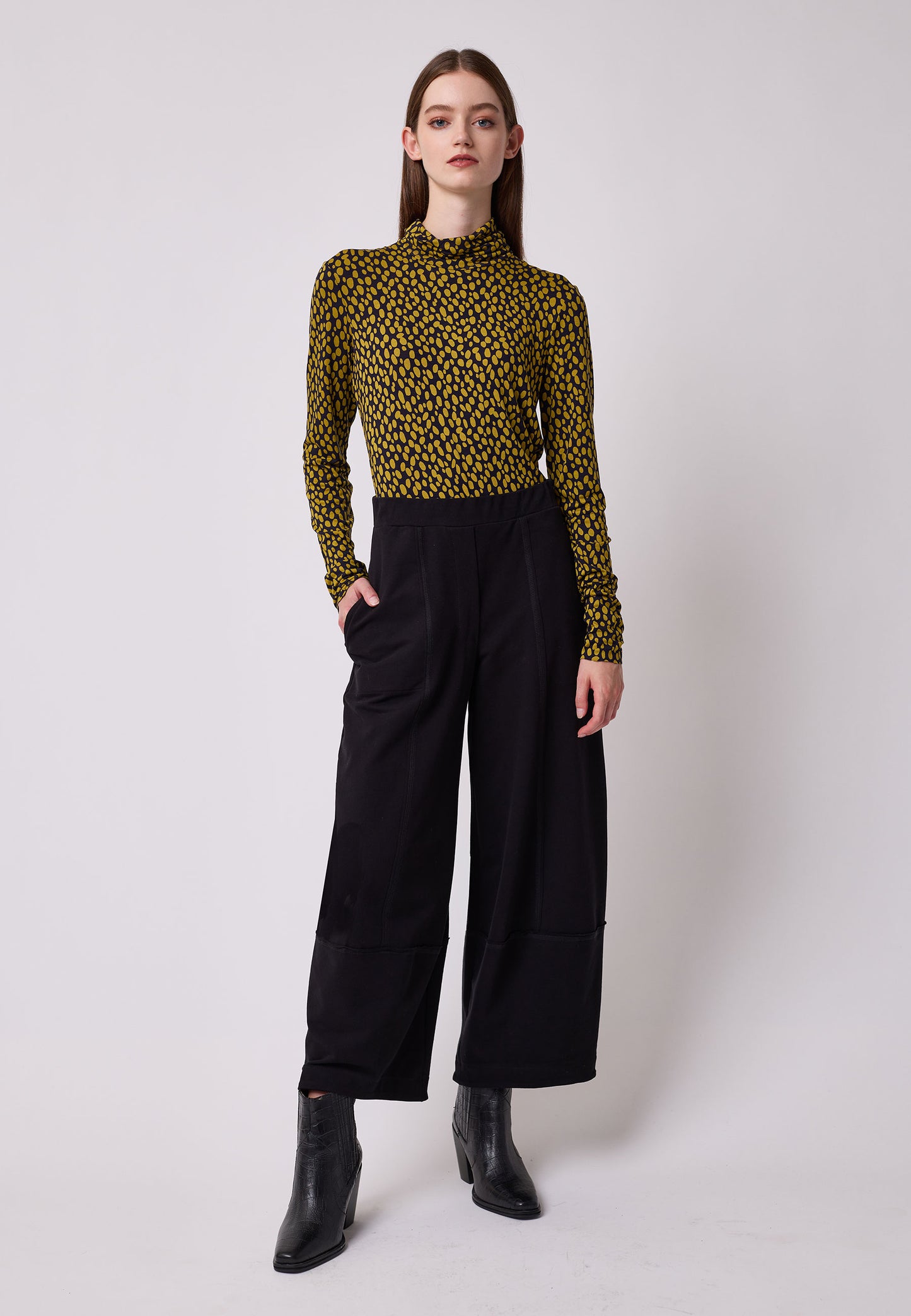 Pants, model Sanna
