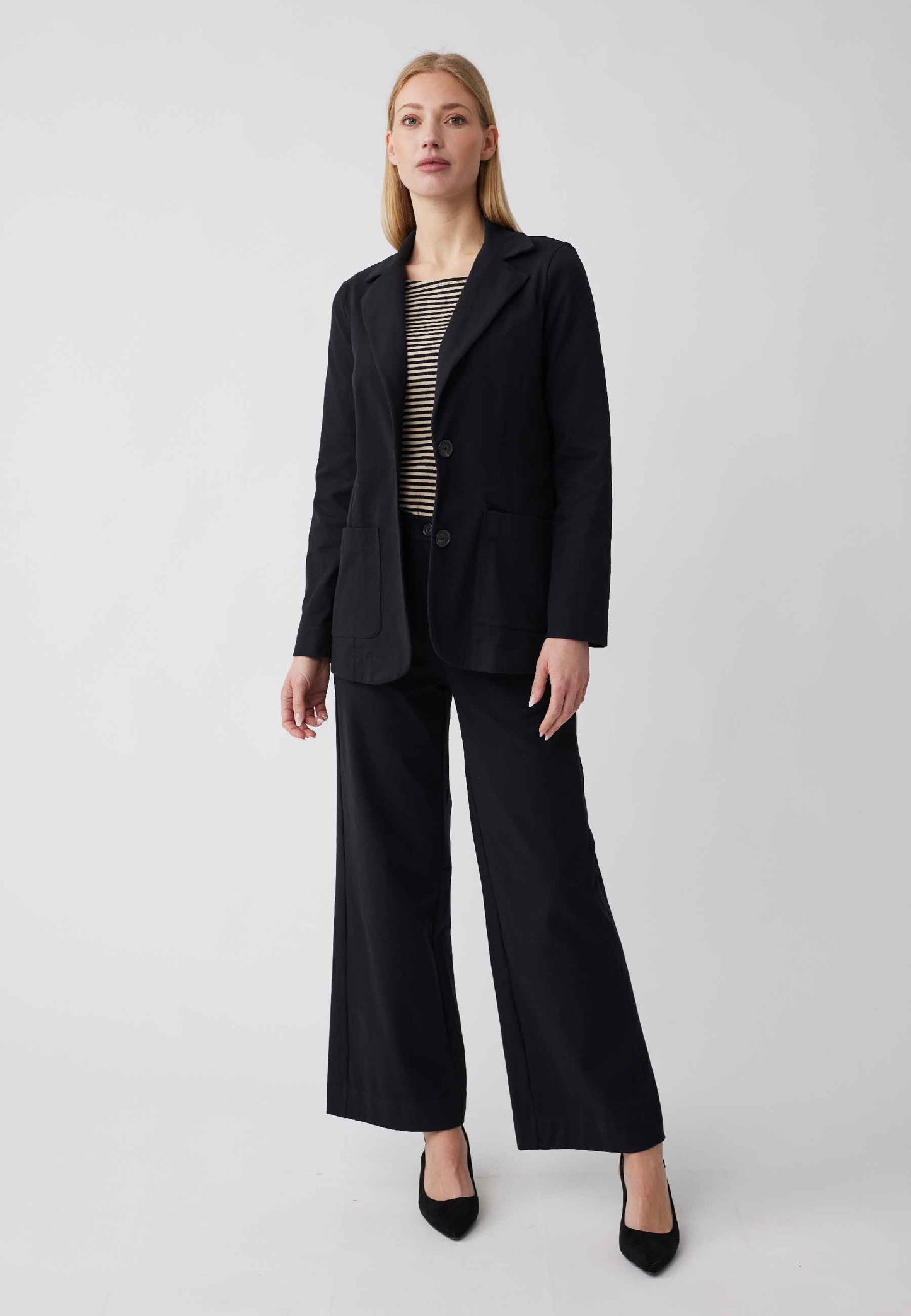 Blazer, modèle Susana