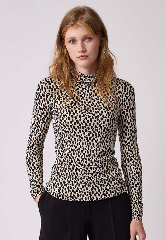 Pull col roulé, modèle Anna
