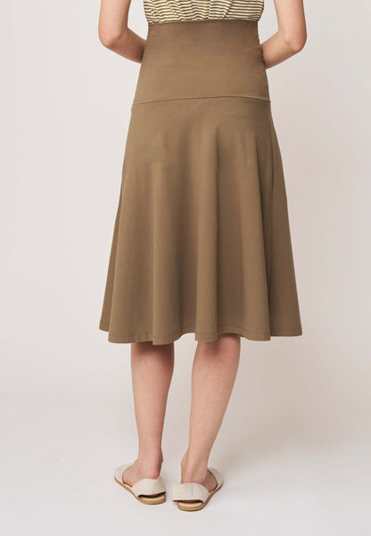 Rock, Modell Doreen in warmem Braun mit hohem Bund und schmeichelhaft ausgestellter Silhouette für einen legeren Look