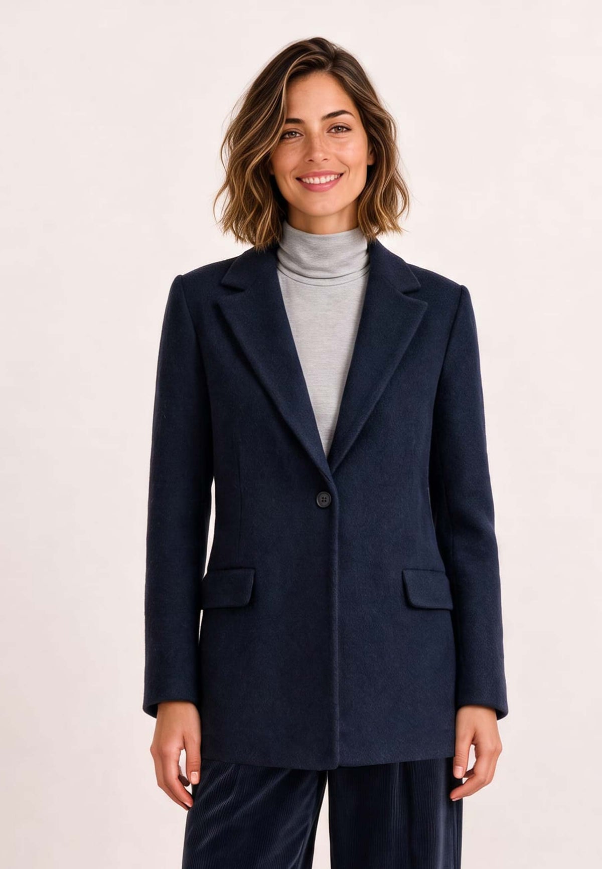 Blazer, Pamela model
