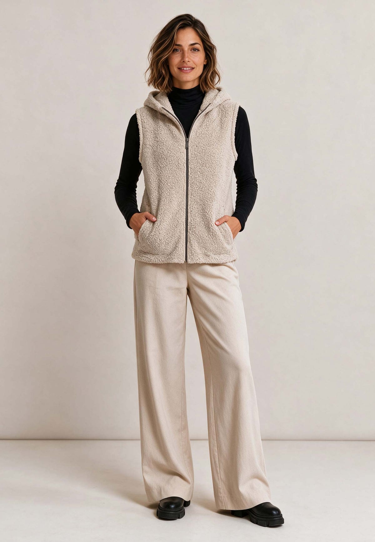Vest, model Skylar