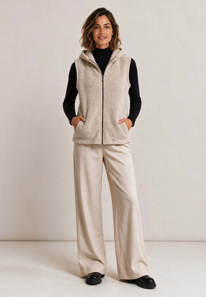 Vest, model Skylar