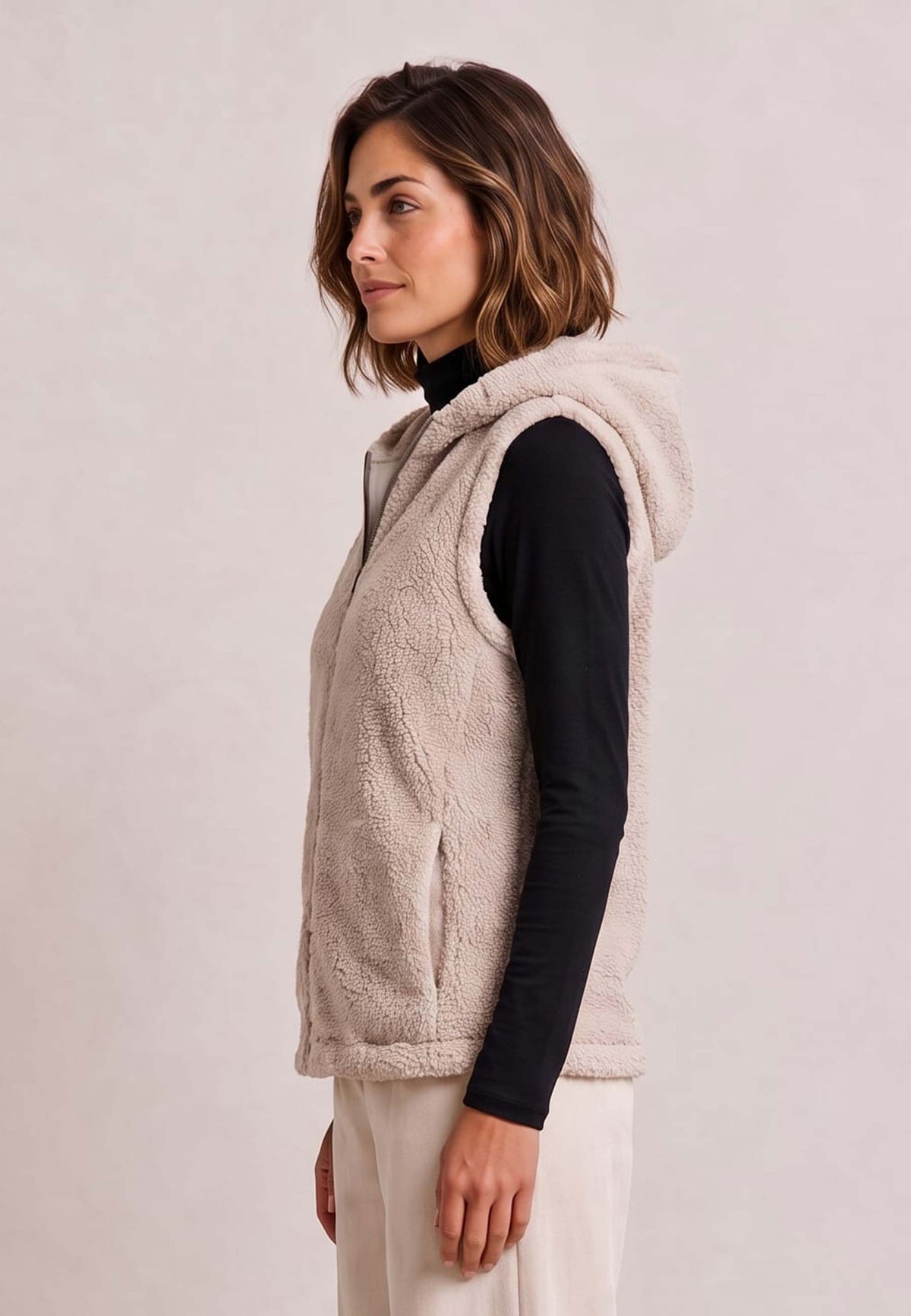 Vest, model Skylar