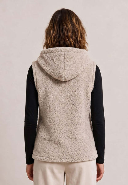 Vest, model Skylar