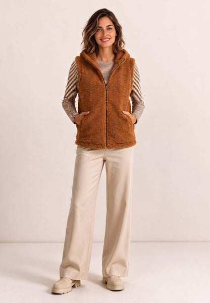 Vest, model Skylar