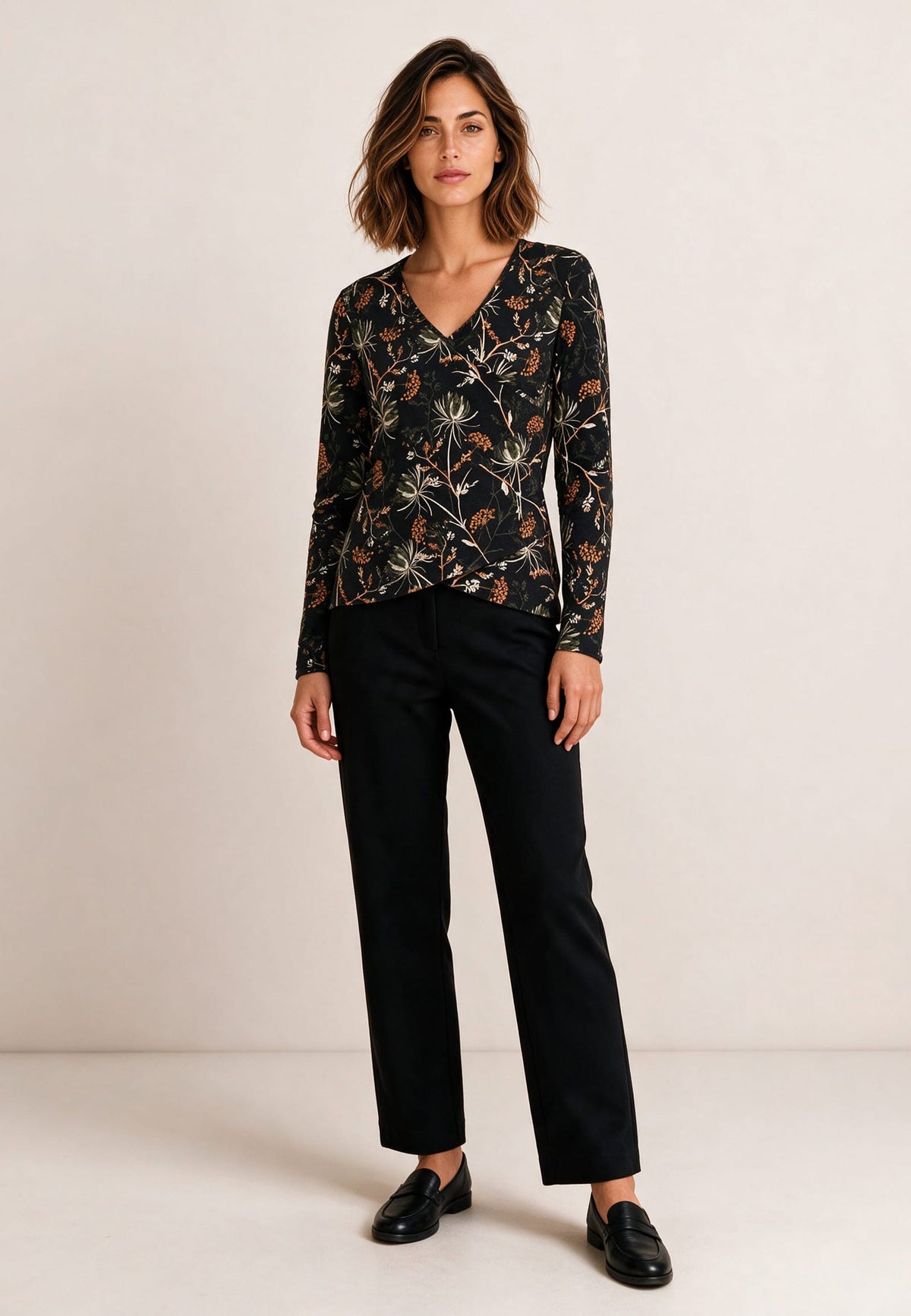 Wrap top, model Lisa