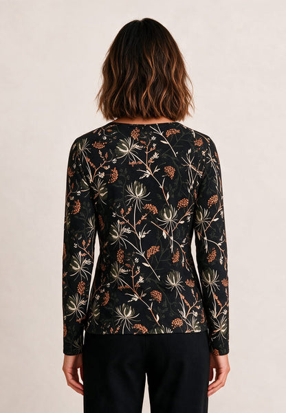 Wrap top, model Lisa