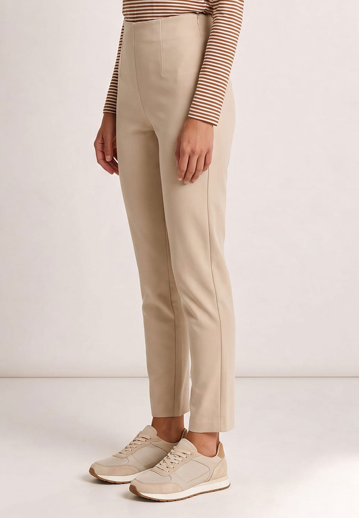Pants, model Nola