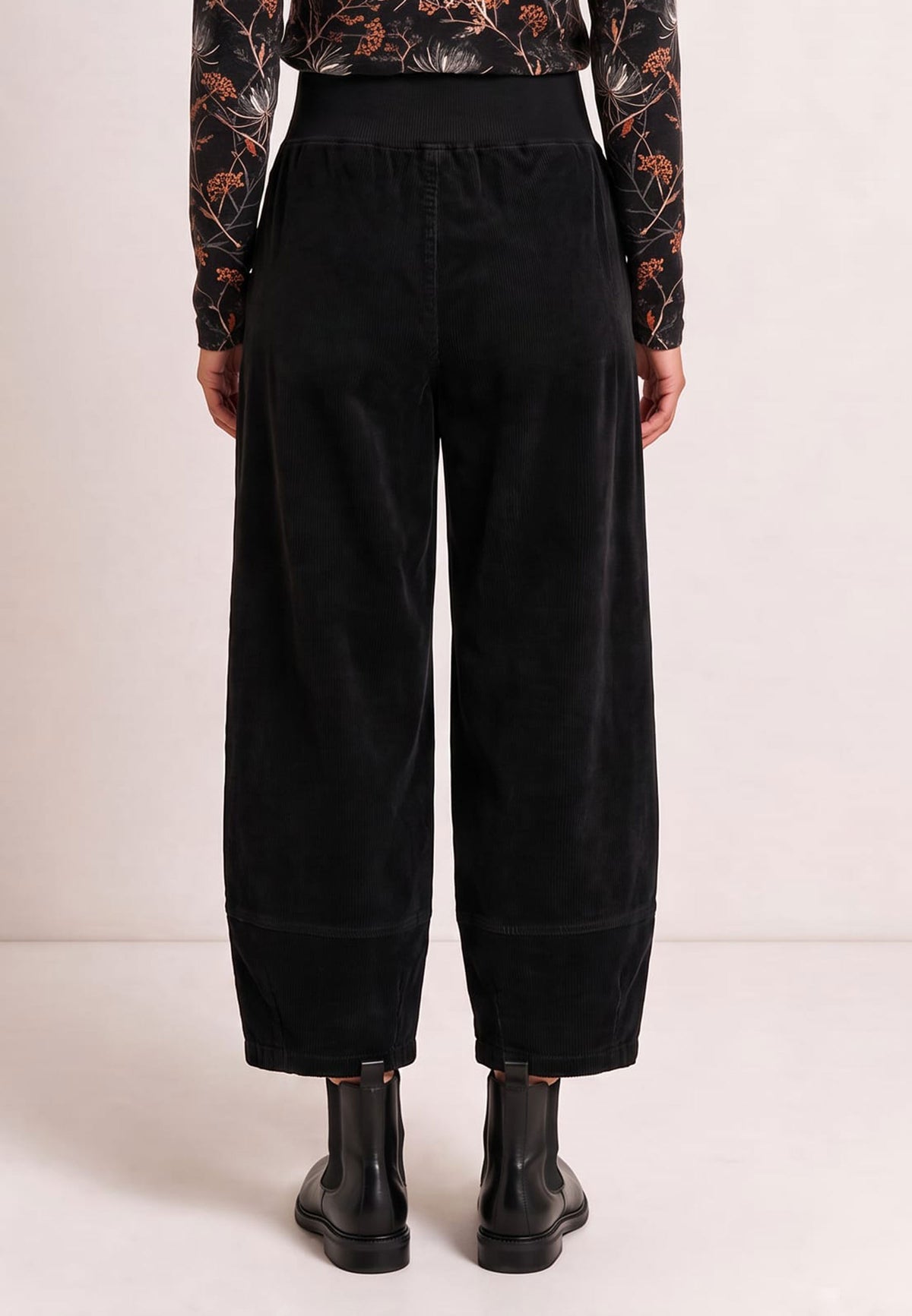 Hose, Modell Kira