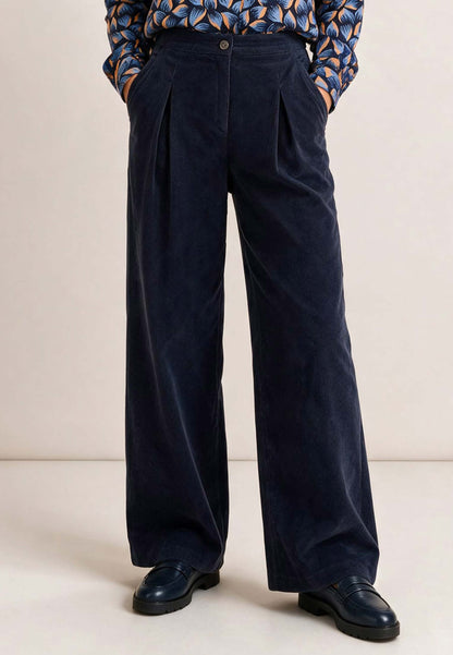 Trousers, Tess style