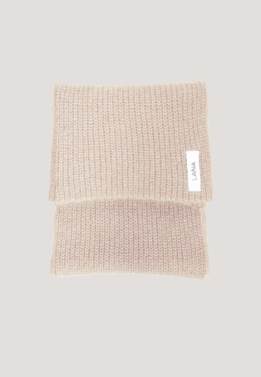 Scarf, Solange model