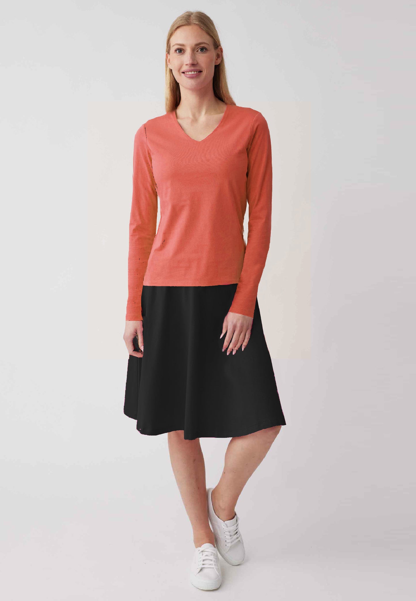 V-neck shirt, model Mara